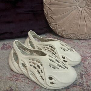 YEEZY SAND FOAM RUNNERS